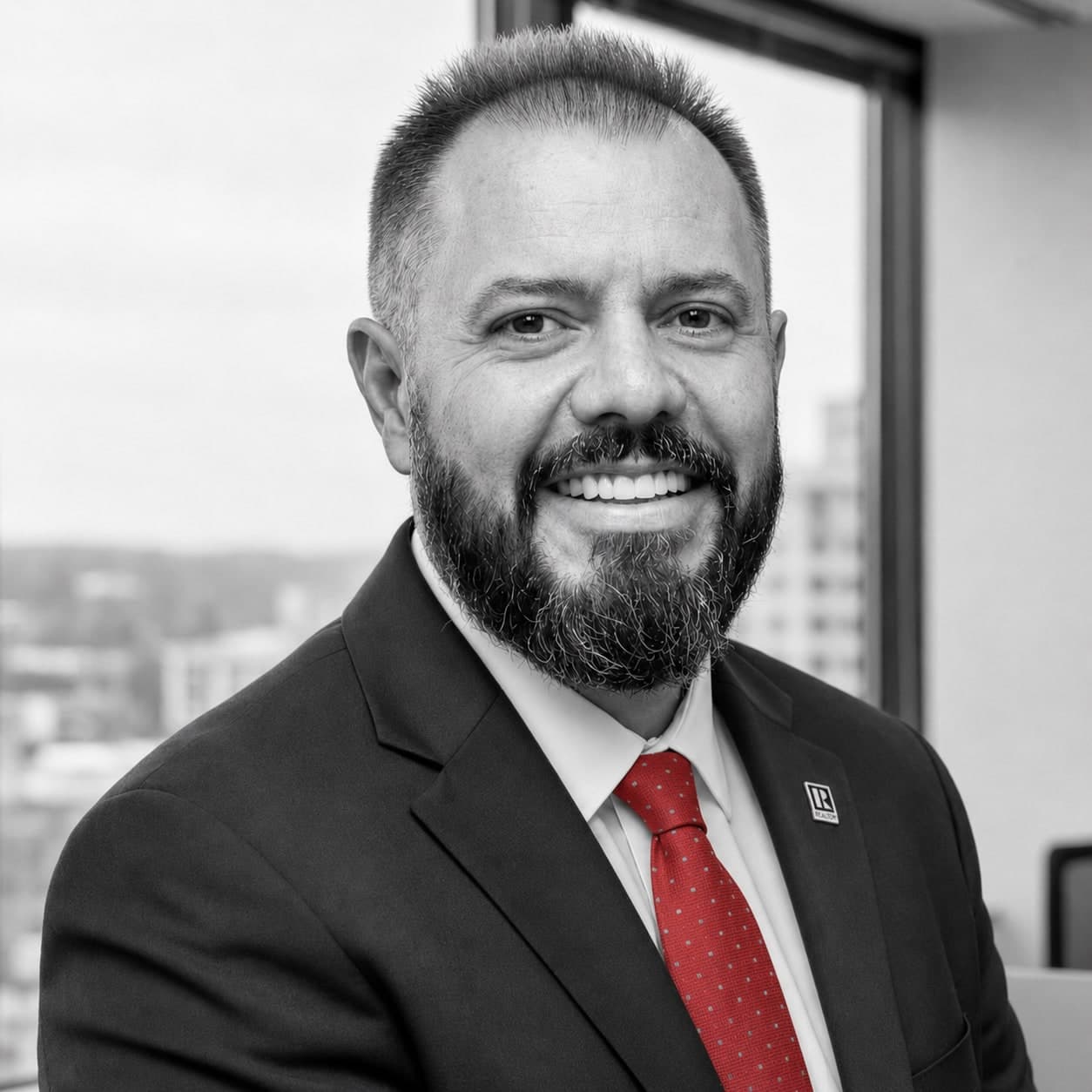 Daniel Dobre, agent imobiliar