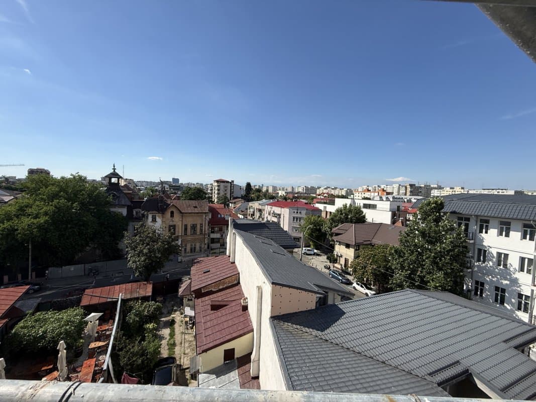 Vedere din balcon spre cartierul rezidențial