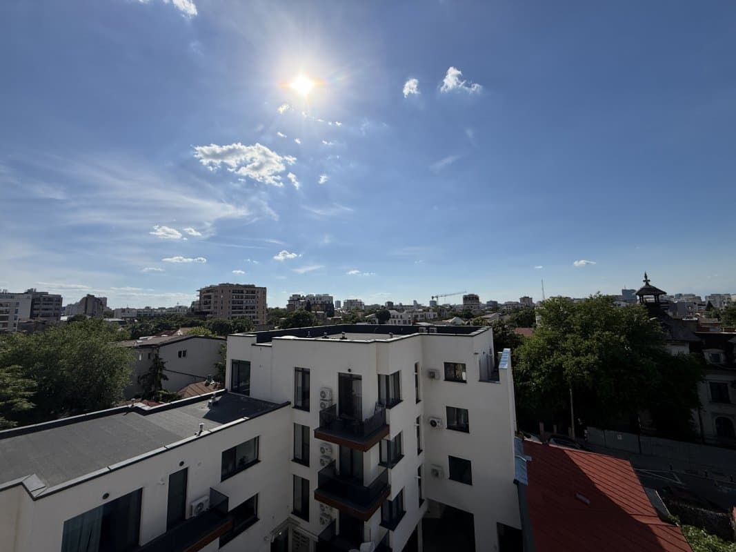 Vedere din balcon către centrul orașului