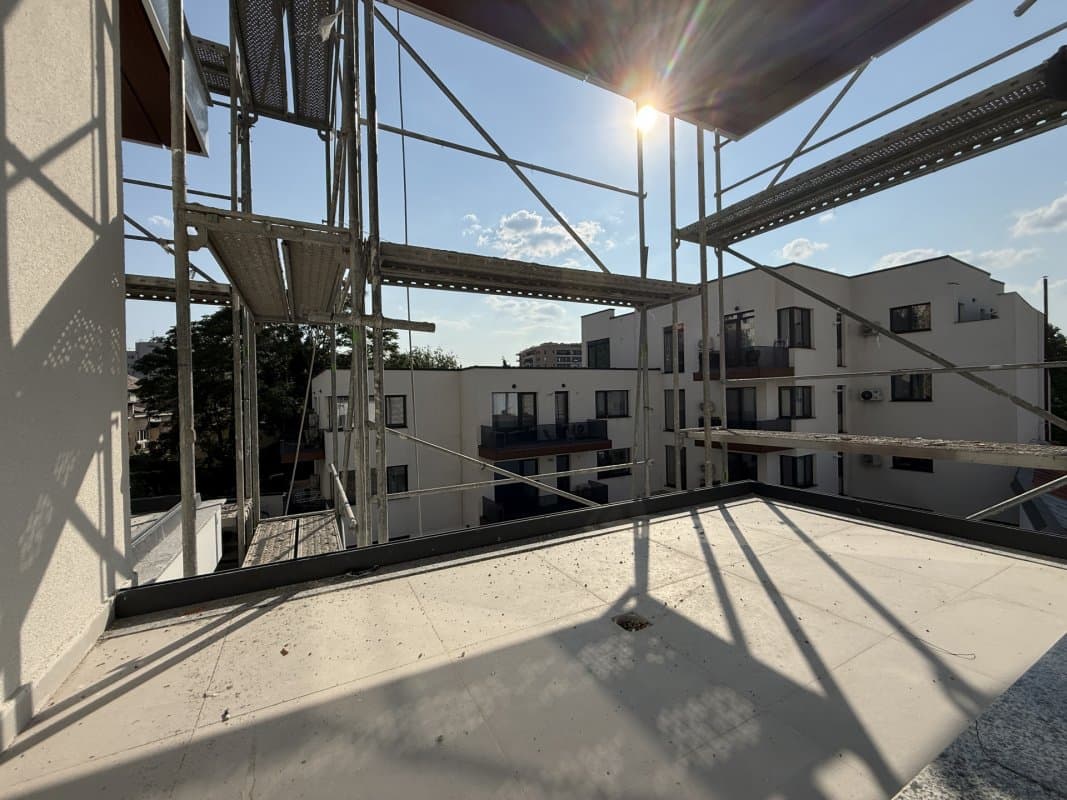 Balcon cu vedere către vecinătate