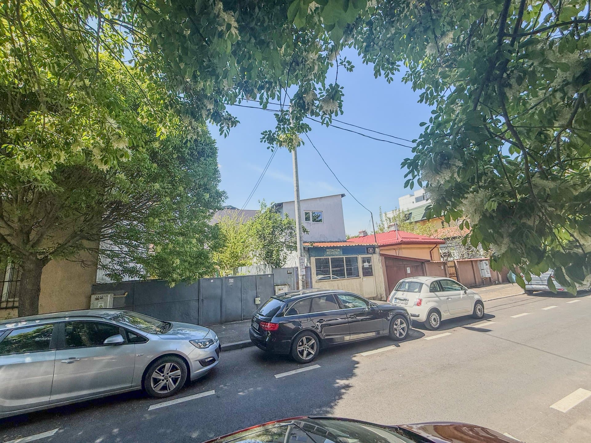 Singur curte - Showroom/Birou/Atelier/Locuința, București
