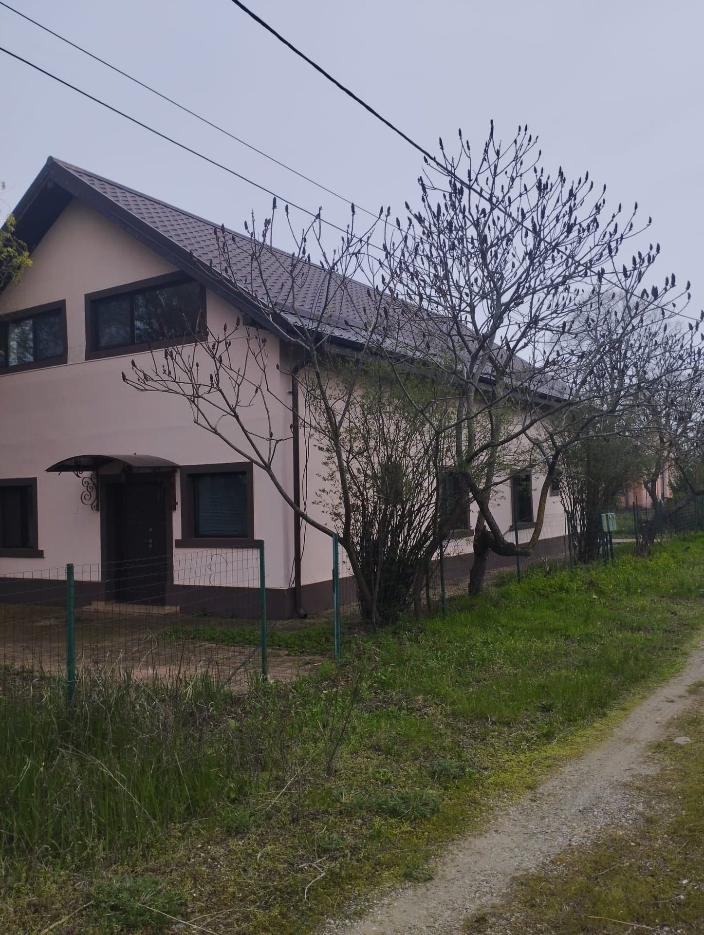 Complex lângă București cu 9 case pe 30.000 mp teren, Calugareni