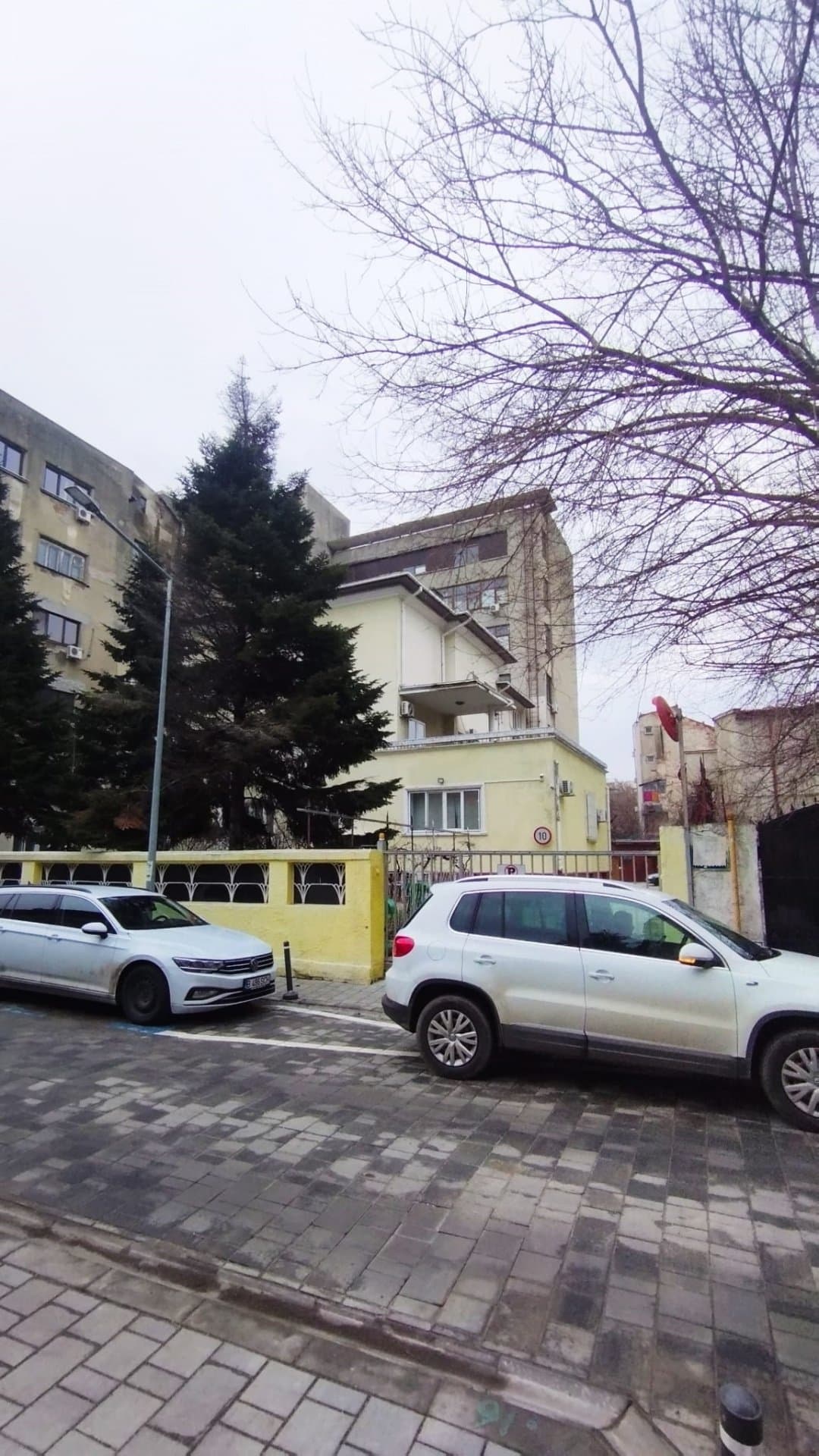 VAND 2 CORPURI DE CLADIRE CENTRAL CARTIERUL EVREIERSC BUCURESTI — P-ta Sfantul Stefan