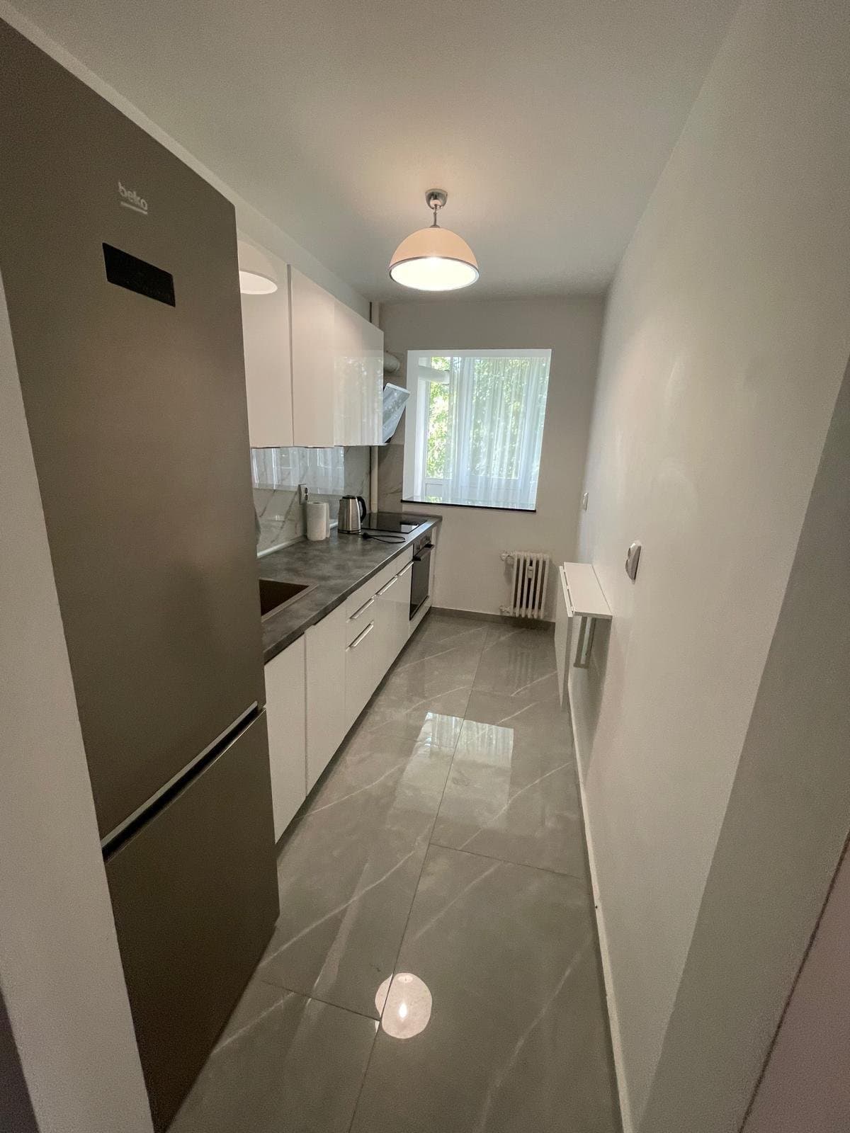 Apartament 2 camere, etaj 1, vis-a-vis de Spitalul Grigore A, București