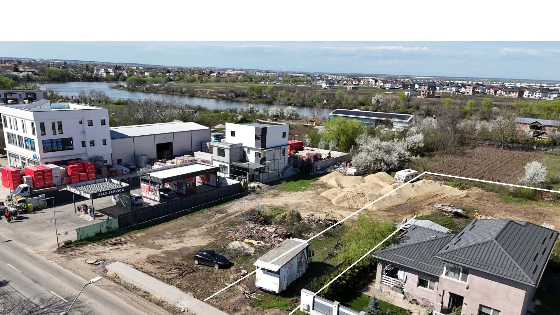 TUNARI, OPORTUNITATE DE INVESTITIE, TEREN 1.000 MP! — Tunari, Tunari