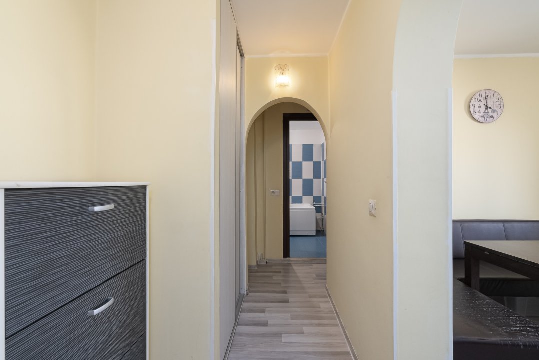 Parc IOR - Ambrozie. Apartament decomandat bloc 1984
