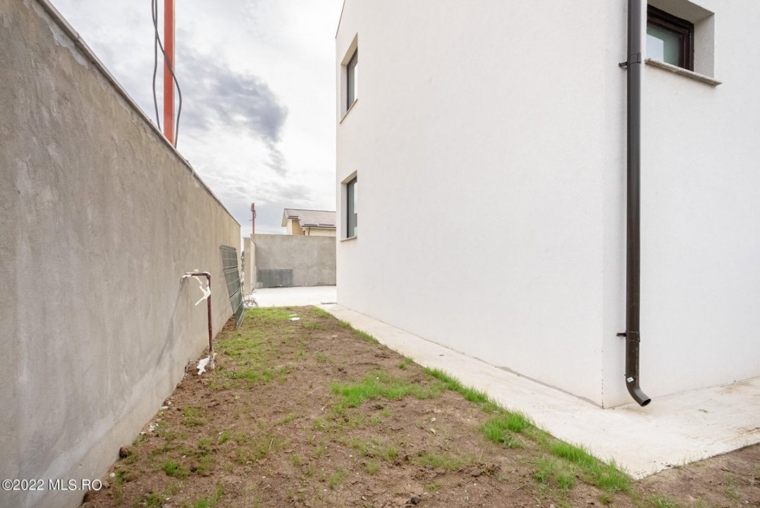 Probabil cea mai mare si frumoasa casa din zona!