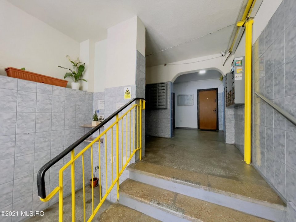 Garsoniera decomandata metrou Dristor - Mihai Bravu- Rompetrol