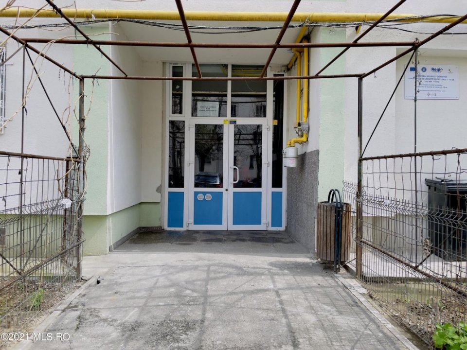 Garsoniera decomandata metrou Dristor - Mihai Bravu- Rompetrol