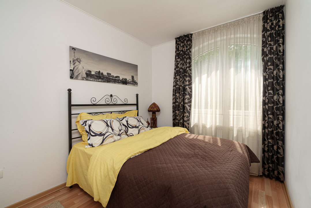 Vila individuala, 5 camere, teren generos si vegetatie matura - central Otopeni