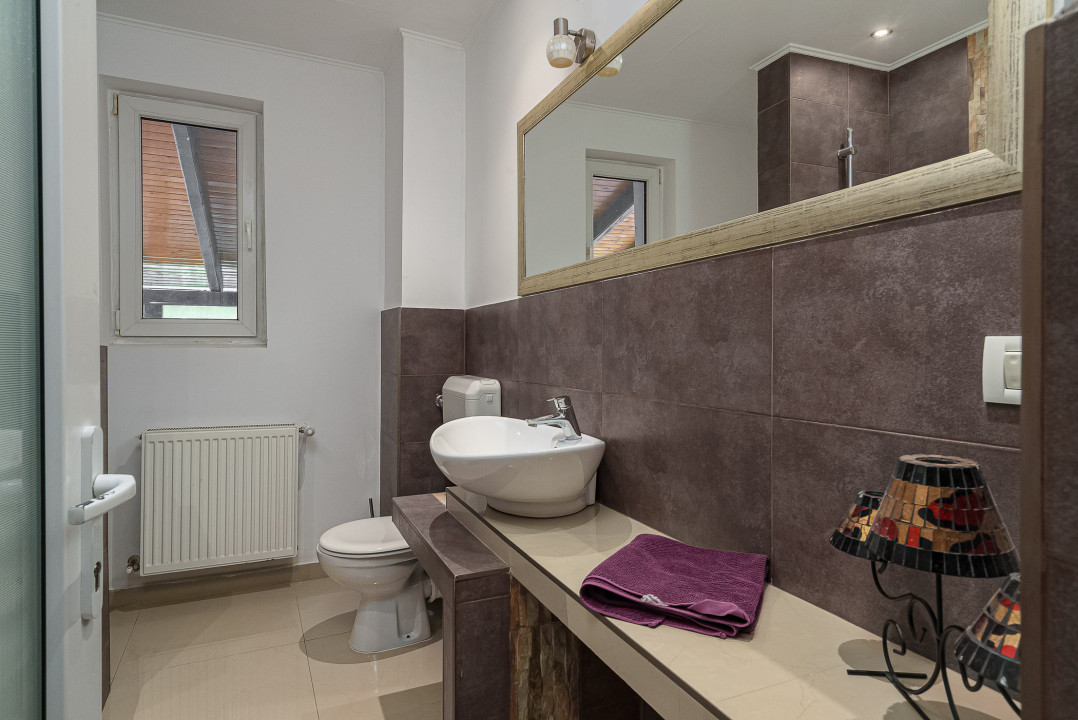 Vila individuala, 5 camere, teren generos si vegetatie matura - central Otopeni