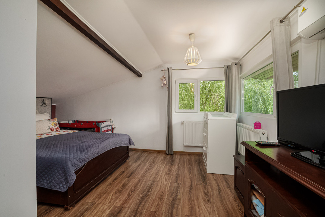 Vila individuala, 5 camere, teren generos si vegetatie matura - central Otopeni