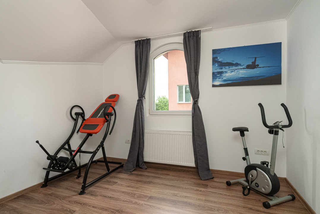 Vila individuala, 5 camere, teren generos si vegetatie matura - central Otopeni