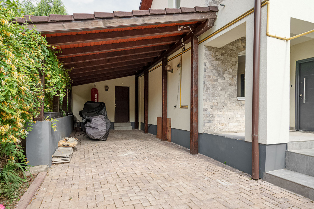 Vila individuala, 5 camere, teren generos si vegetatie matura - central Otopeni