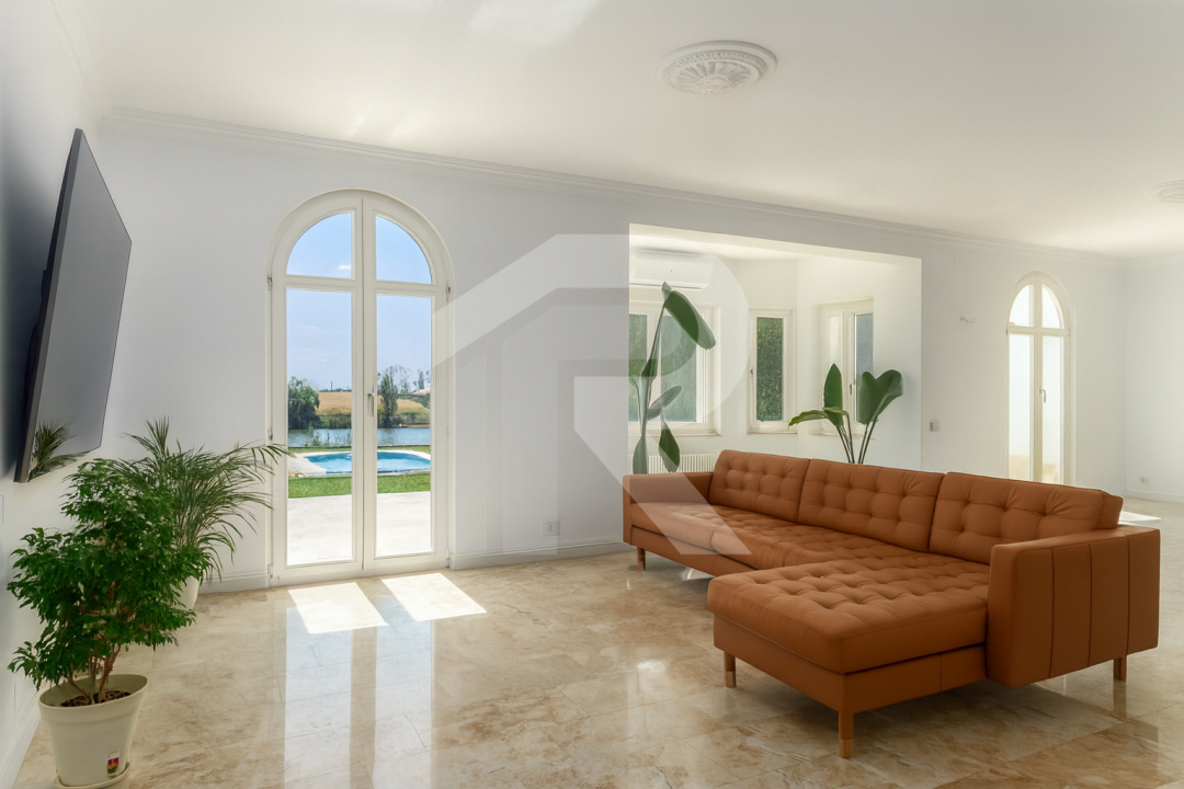 Vilă elegantă cu piscină și ieșire la Lac – Căciulați, Balotești