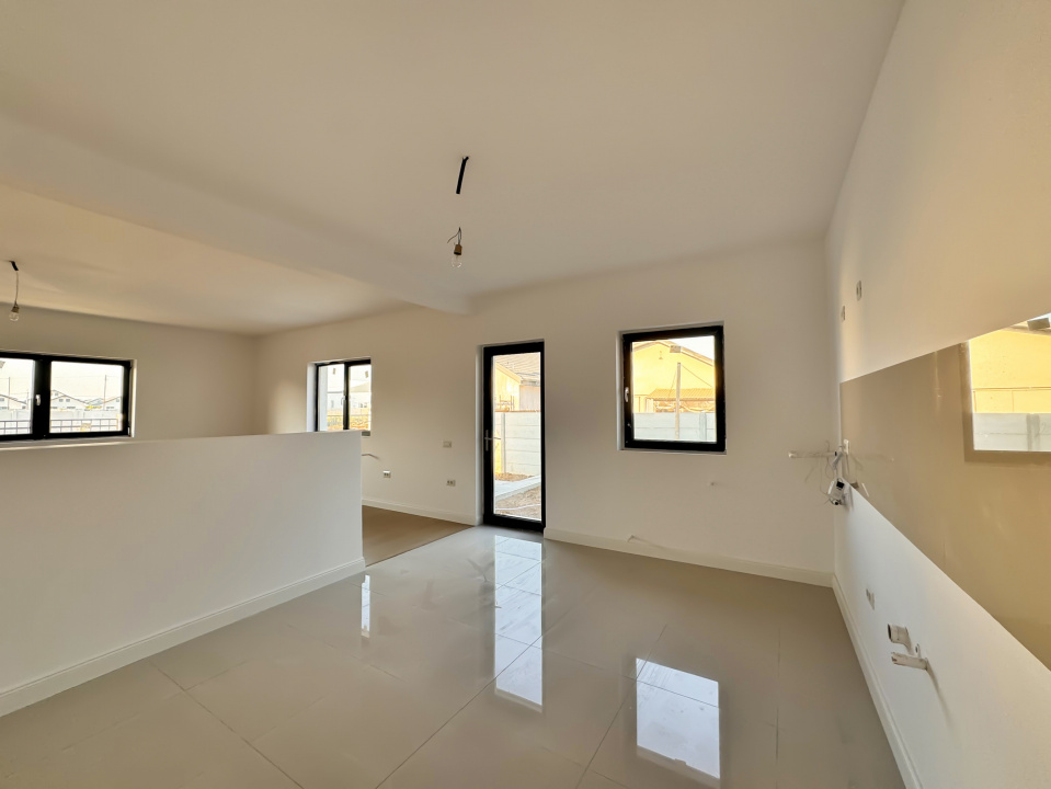 Casa noua, parter, 3 dormitoare, 2 bai - Pantelimon, Ferma Animalelor