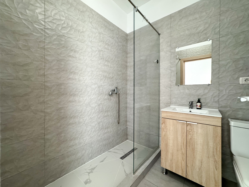 Apartament de inchiriat - suprafata generoasa