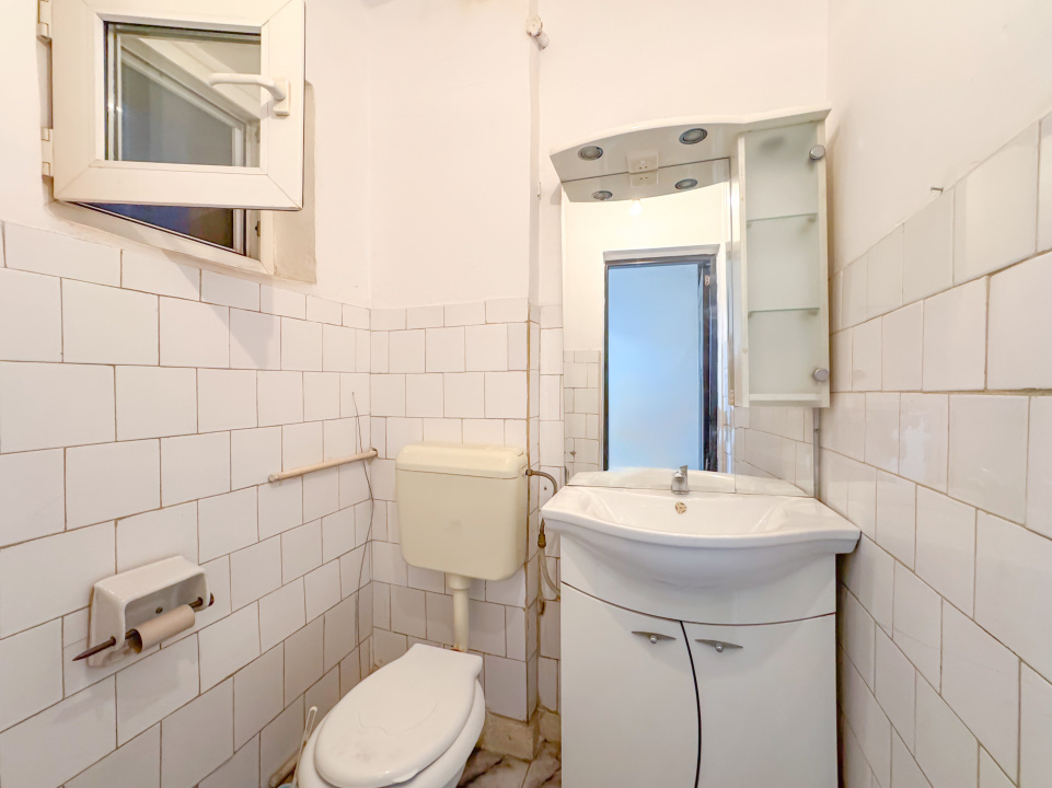 Un 3 camere corect. Si extrem de interesant!