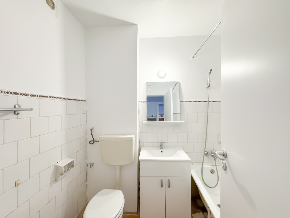 Apartament 3 camere Piata Sudului - gata de mutat