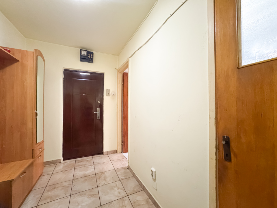 Garsonieră Decomandată 33mp | Bloc Reabilitat (1980) Berceni, Grădiștea.