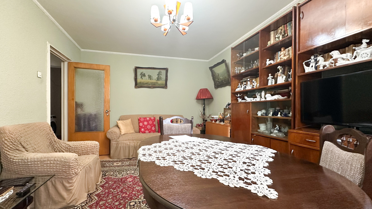 Apartamentul care te așteaptă să-l transformi în casa ta