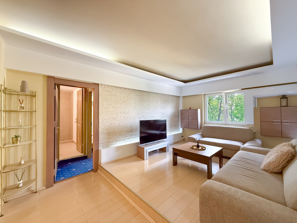 Apartament mare si spatios - Unirii - Anastasie Panu - Centrala proprie!