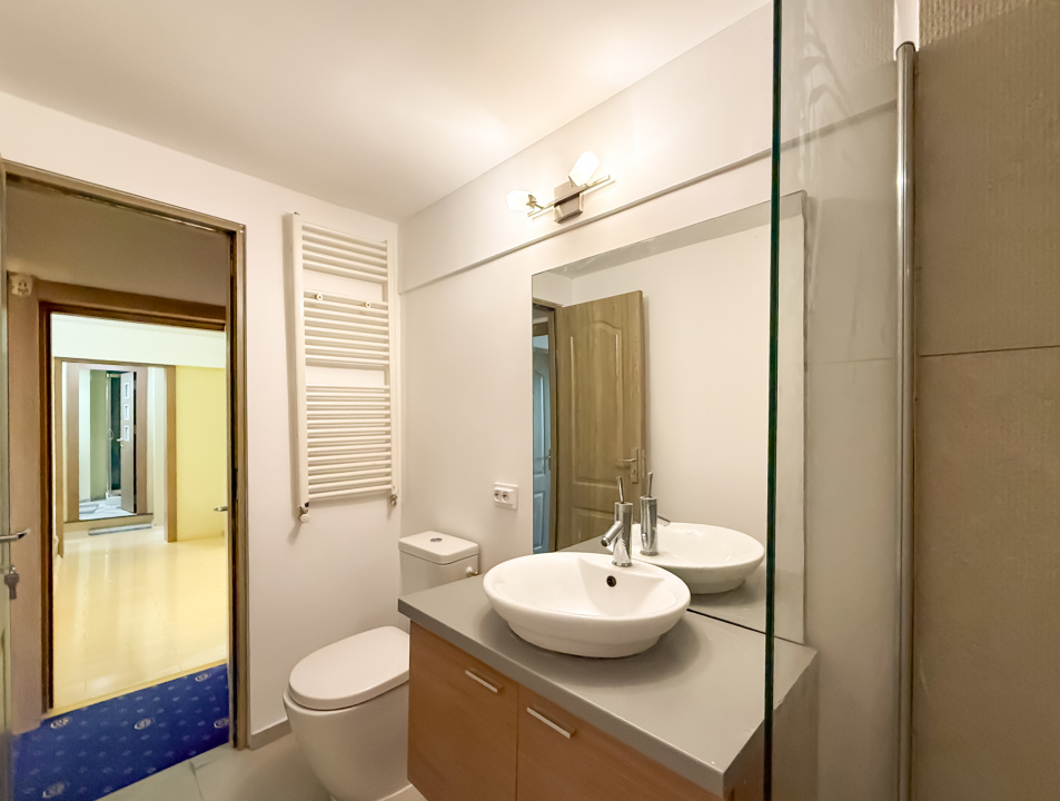 Apartament mare si spatios - Unirii - Anastasie Panu - Centrala proprie!